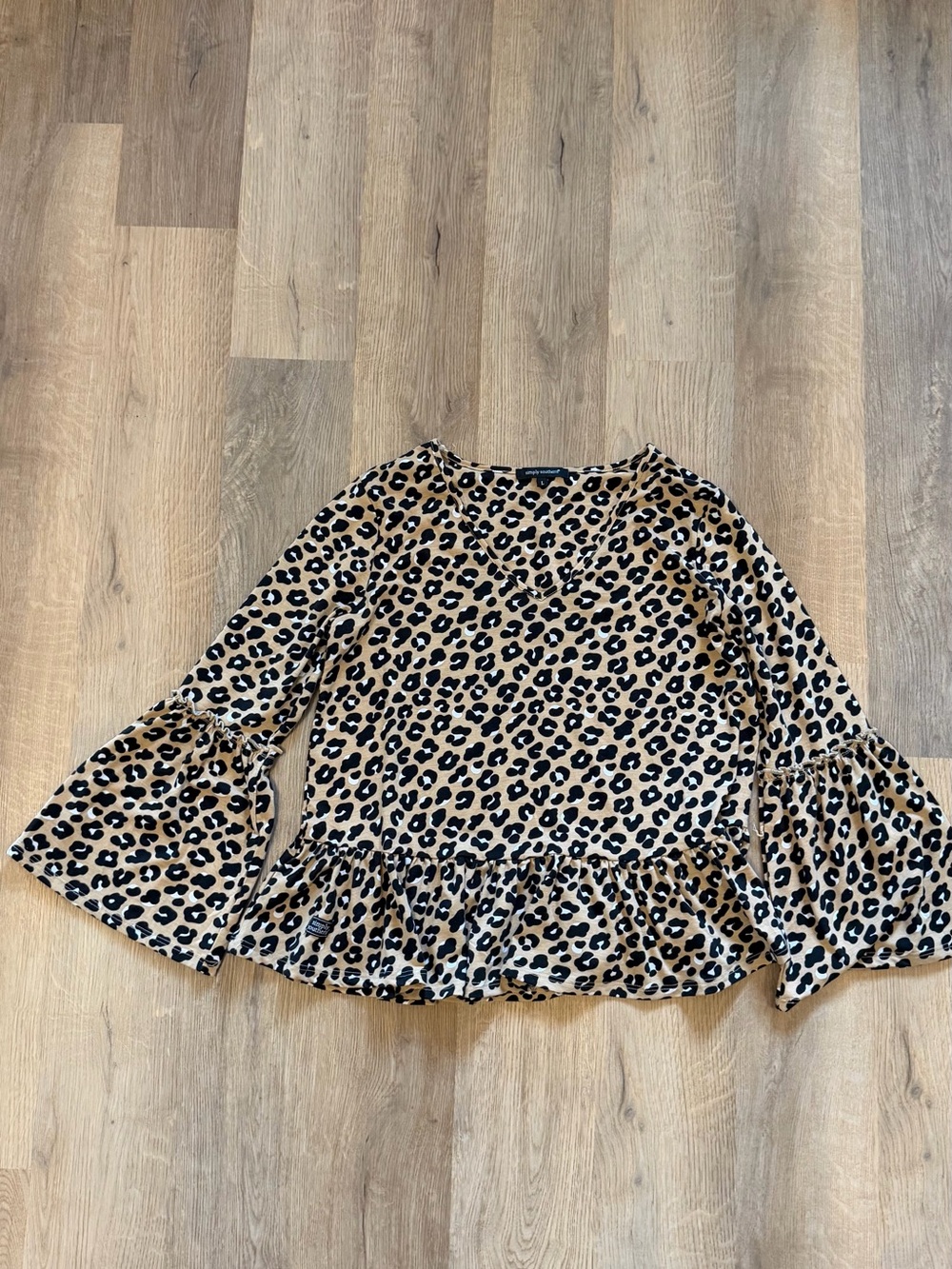 Simply Southern Leopard Print Bell Sleeve Peplum Top Size Large